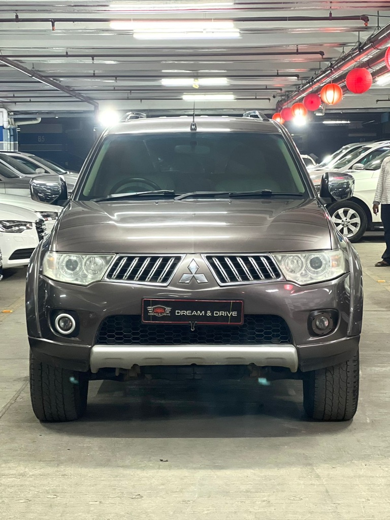 Mitsubishi Pajero Sport 4x4 (2014)